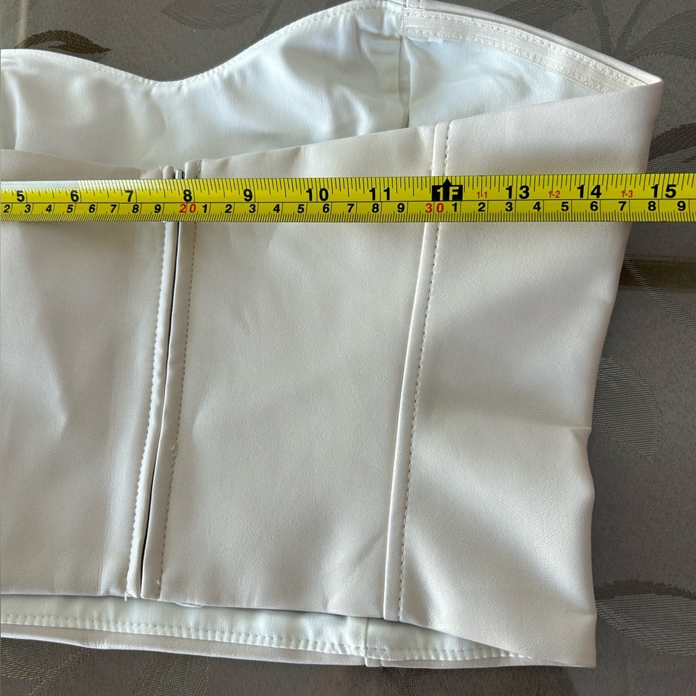 Aritzia x Babaton TEN - "Cindy" Bustier Vegan Leather - Picture 8 of 9